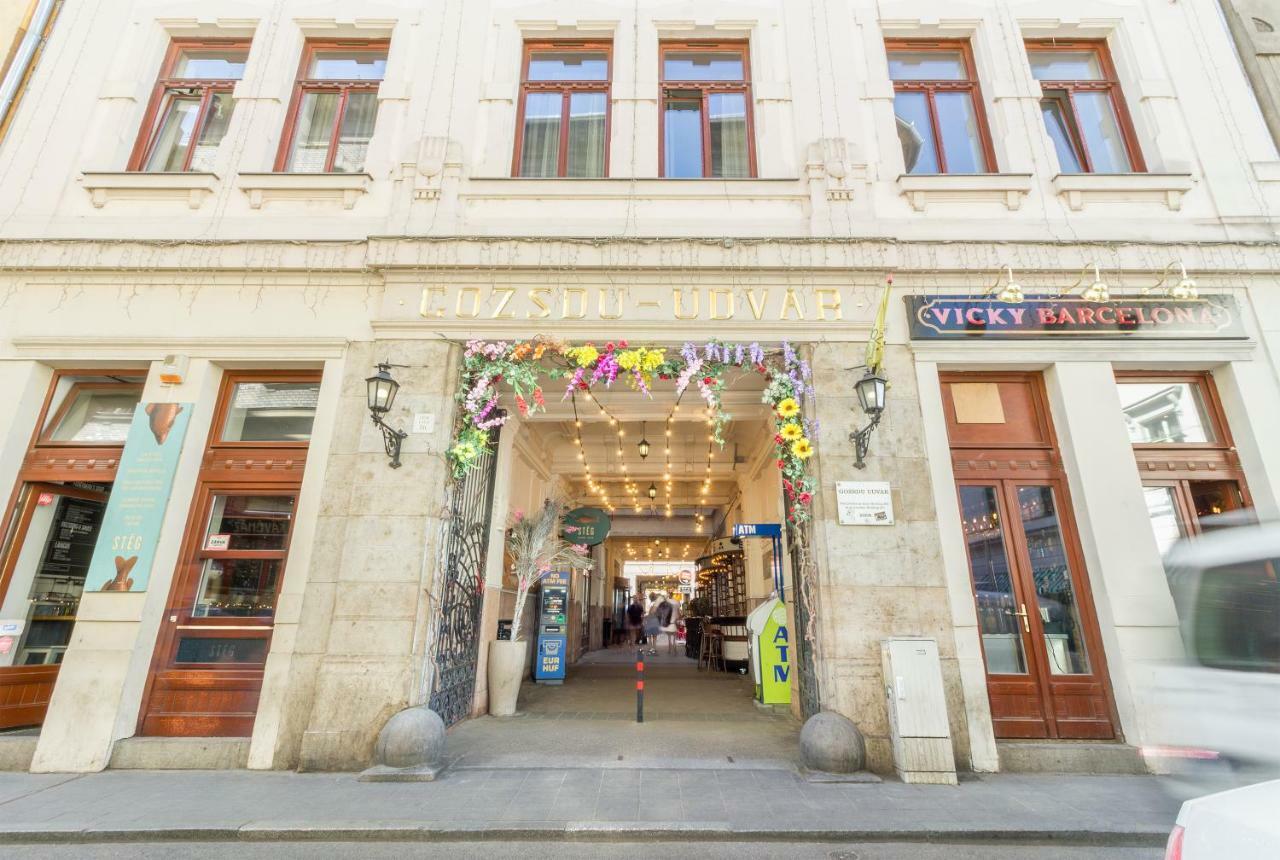 Curry Apartments Budapeste Exterior foto